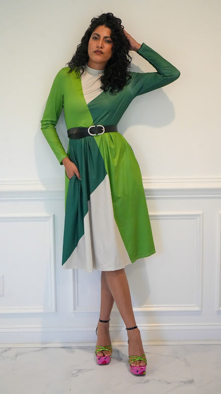 Elegant dress for Fall/winter style: Green high-neck, long sleeve, color block